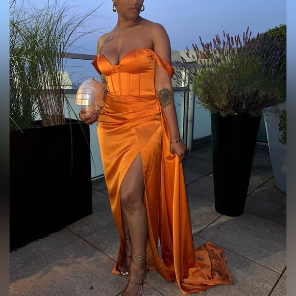 Miss Circle Satin Gown - Picture 2 of 10